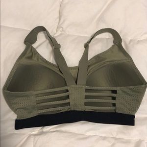 Vs sports bra 32dd